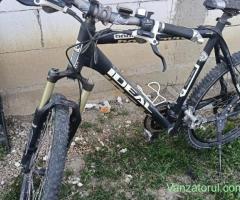 vând bicicletă