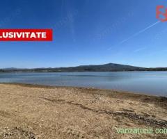 Teren de vanzare 6000 mp cu iesire la Lac Surduc