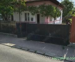 Casă de vânzare zona centrală 1 mai