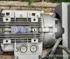 Pompa Vacum BECKER U 4.100 neutilizata 2,4-3 kw cu rezervor aer si furtun ptr ind,ferme animale