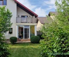 Duplex cu 5 camere de vanzare in localitatea Mosnita Noua