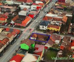 Teren- 2 fornturi stradale de vanzare pe Andrei Saguna
