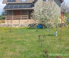 Vind casă cu 2800mp