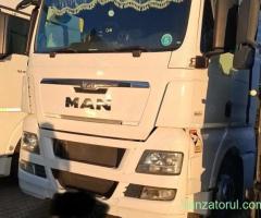 Camioane si vehicule de transport de vanzare Second Hand