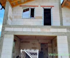 Vand vila la rosu in sagna Neamţ