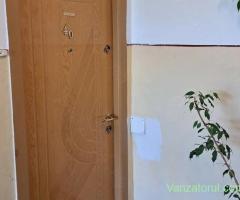 Proprietar Vând apartament 3 camere, Nord Str. Cameliei, 67,4 mp, acte la zi
