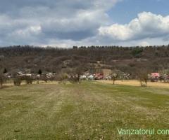 Teren de vanzare