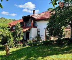 Casa individuala cu 5 camere si teren de 1 hectar - Ghioroc - Arad